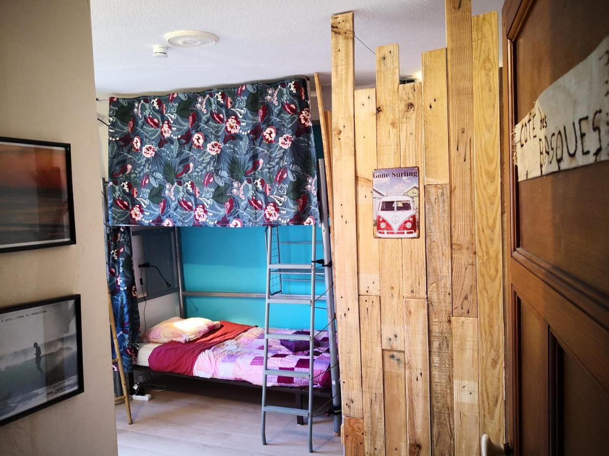 Surf Hostel Biarritz Exterior photo