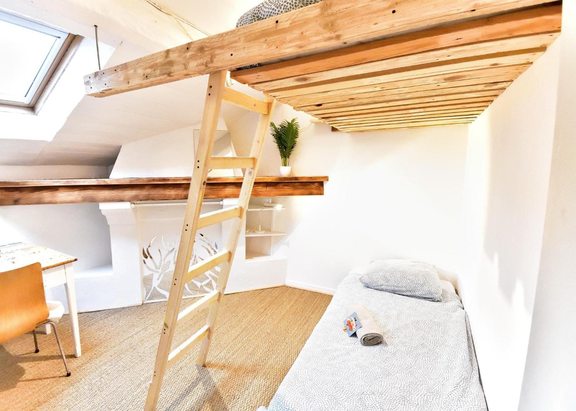 Surf Hostel Biarritz Exterior photo