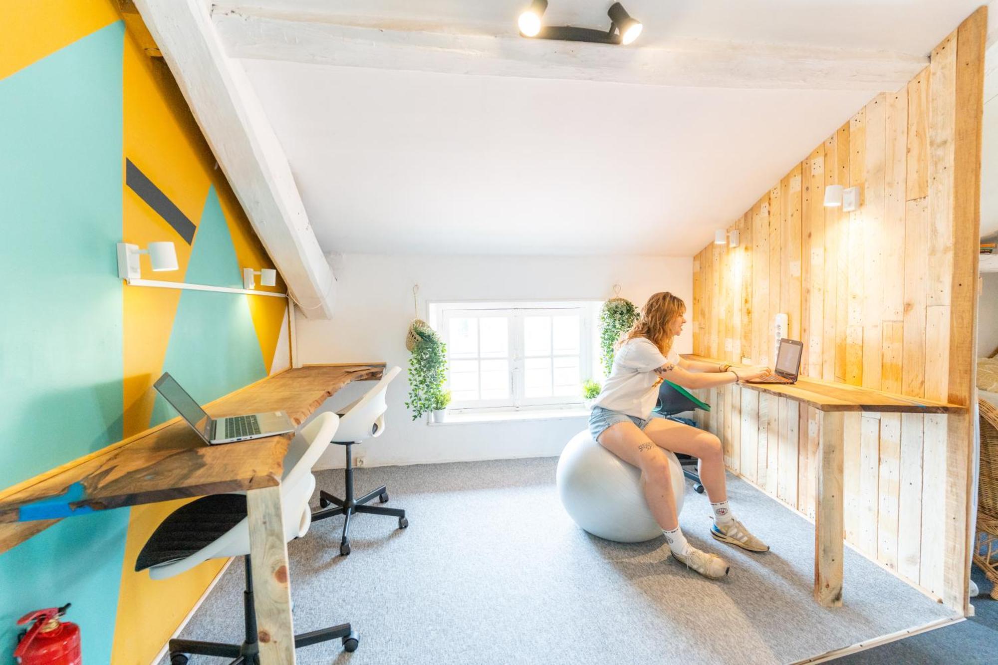 Surf Hostel Biarritz Exterior photo
